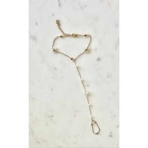 Gold color flower & pearl finger chain link bracelet